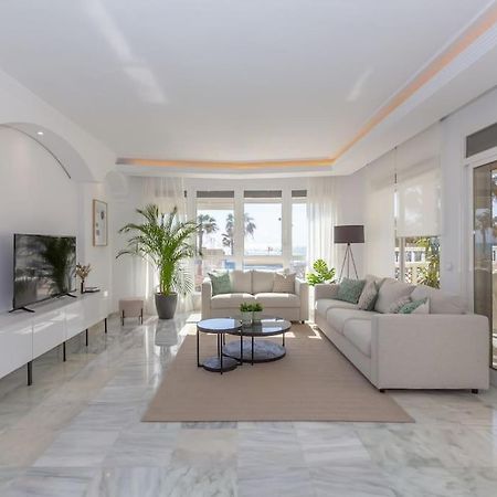 Eden Costa Lago Primera Linea De Mar Torremolinos Ngoại thất bức ảnh