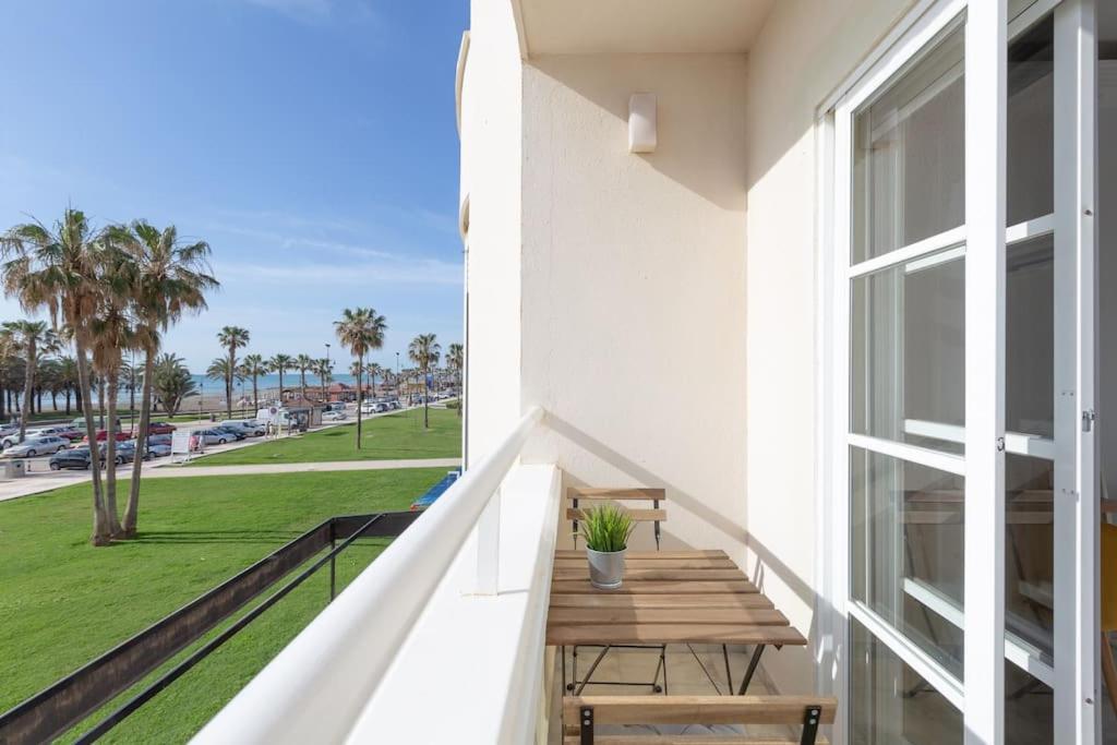 Eden Costa Lago Primera Linea De Mar Torremolinos Ngoại thất bức ảnh
