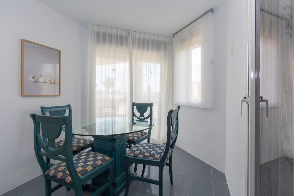 Eden Costa Lago Primera Linea De Mar Torremolinos Ngoại thất bức ảnh