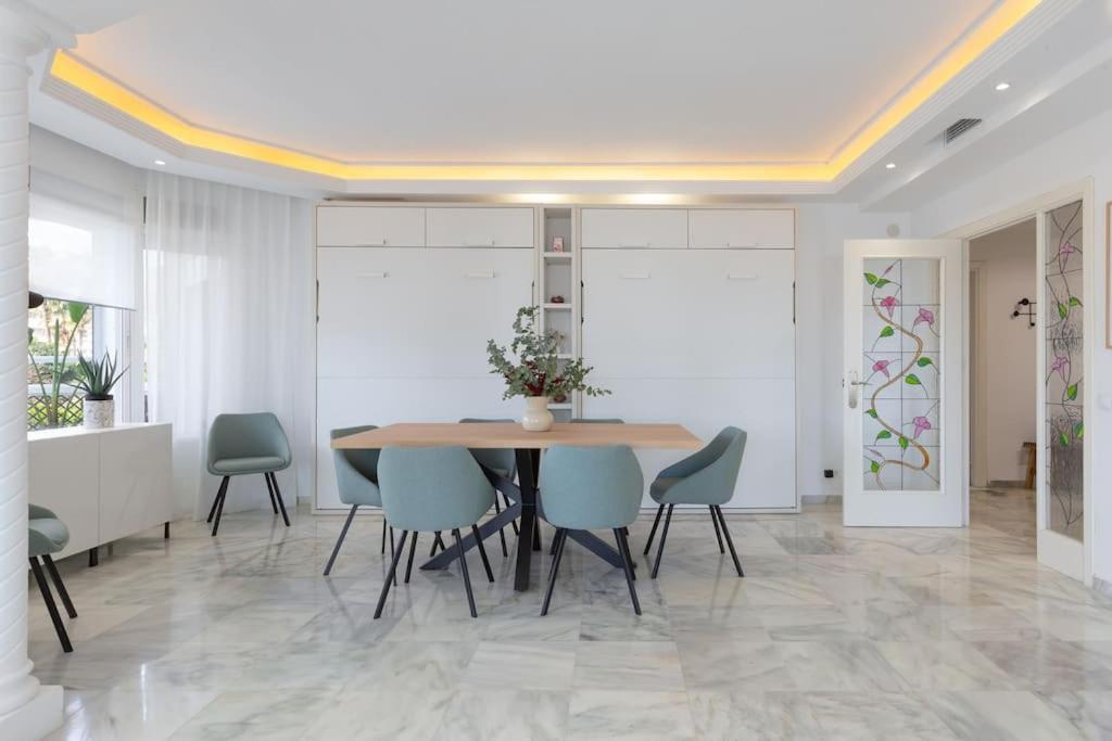 Eden Costa Lago Primera Linea De Mar Torremolinos Ngoại thất bức ảnh