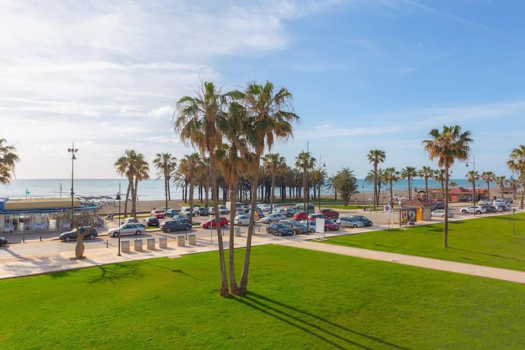 Eden Costa Lago Primera Linea De Mar Torremolinos Ngoại thất bức ảnh