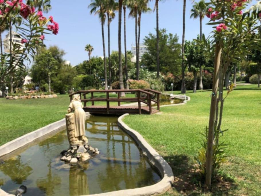 Eden Costa Lago Primera Linea De Mar Torremolinos Ngoại thất bức ảnh