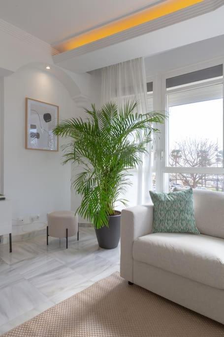 Eden Costa Lago Primera Linea De Mar Torremolinos Ngoại thất bức ảnh