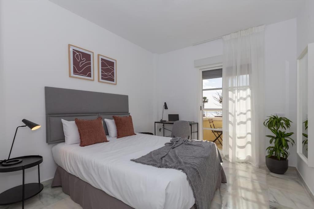 Eden Costa Lago Primera Linea De Mar Torremolinos Ngoại thất bức ảnh