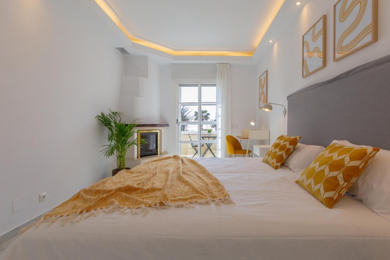 Eden Costa Lago Primera Linea De Mar Torremolinos Ngoại thất bức ảnh