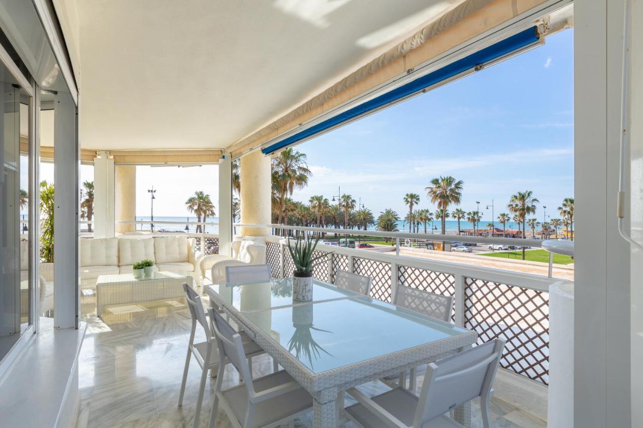 Eden Costa Lago Primera Linea De Mar Torremolinos Ngoại thất bức ảnh